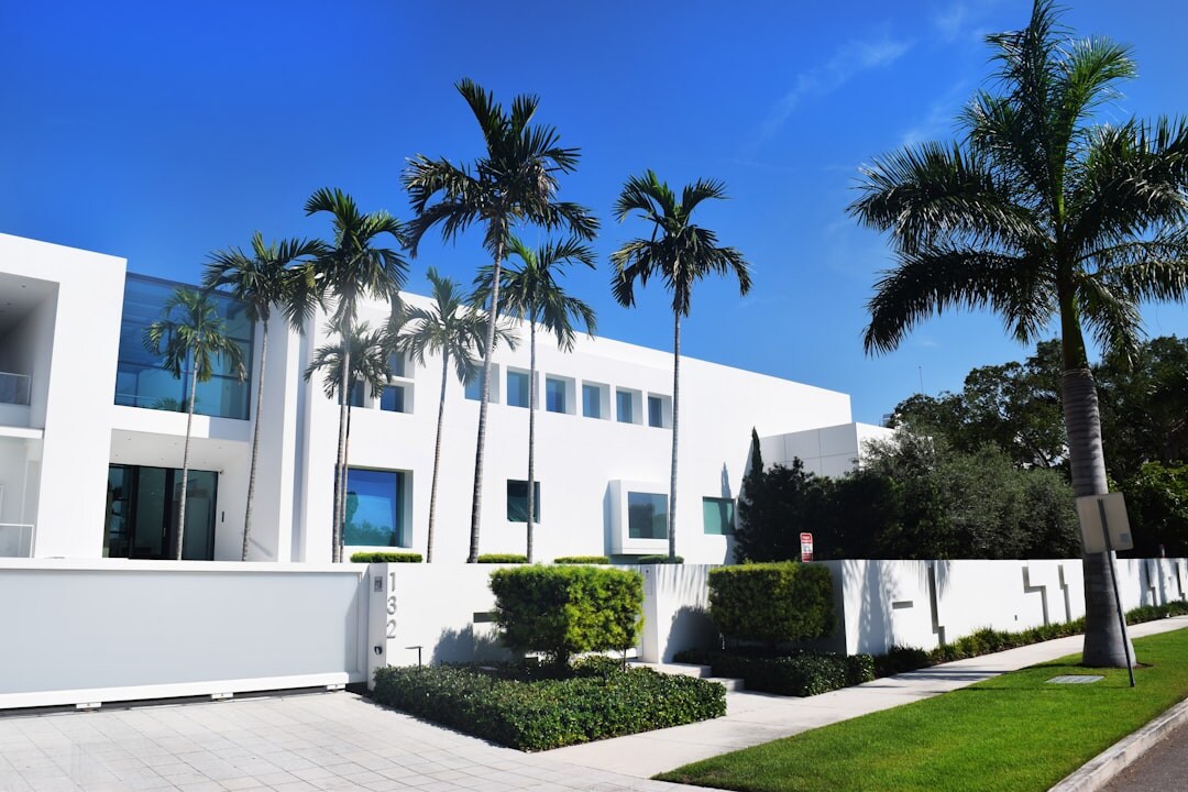 luxury celebrity mansion exterior